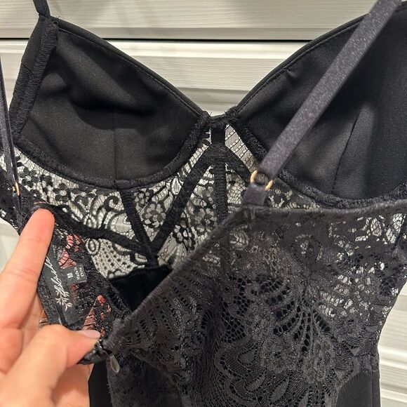 Corset Top Lace Cocktail Dress - Picture 4 of 9